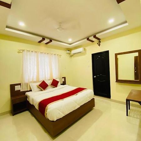 Prabhuvihar Residency Hotel Porvorim Exterior foto