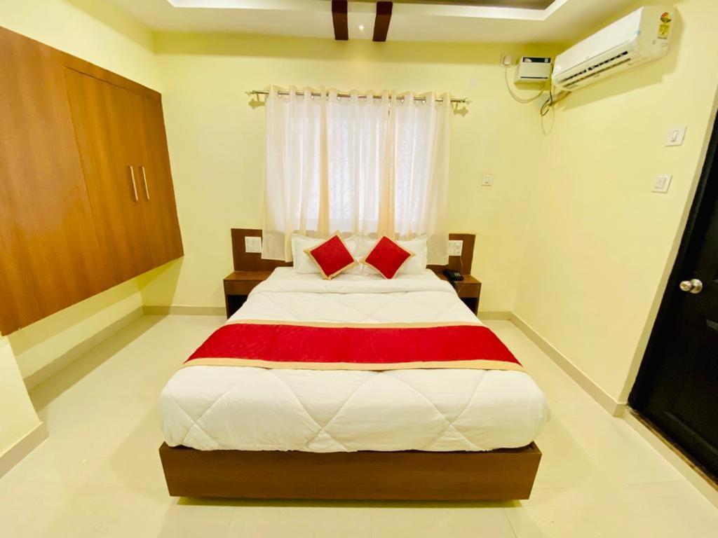 Prabhuvihar Residency Hotel Porvorim Exterior foto